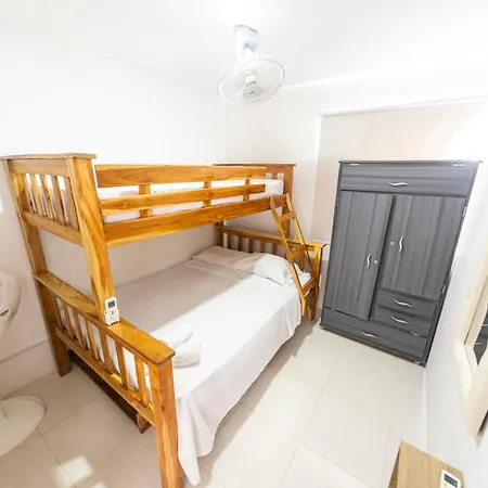 Amplio, Acogedor Y Emblematica Vista Piso 16 Apartamento
